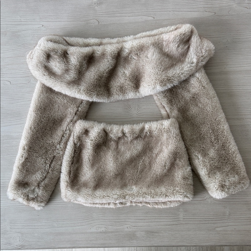 Cozy Tan Faux Fur Off-Shoulder Set